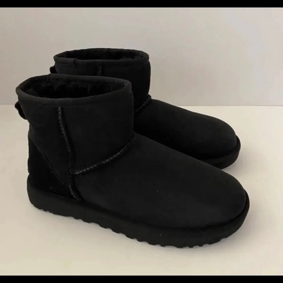 Ugg Classic mini boots size 6 - Picture 4 of 7